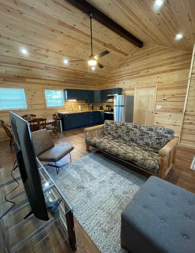 Cabin2-Guntersville-Lake-Cabin-Living-Area-View2